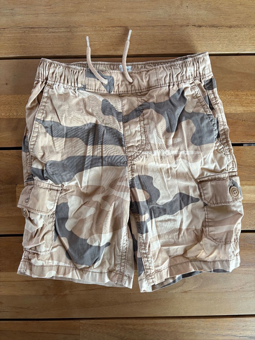 Gap Pantalons: GAP Shorts, Grösse 6/7 Jahre – D'occasion à Aesch BL par snezienka53