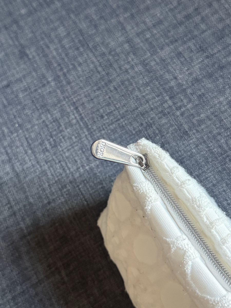 Dior Kosmetikkoffer: Dior White Cannage Pouch – Gebraucht aus Luzern von sas_r89l 2