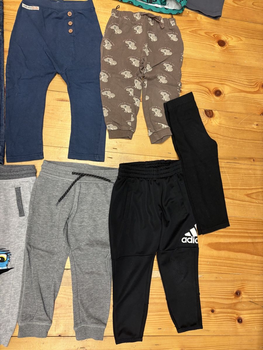 Lotti & Set di vestiti: Kleiderpaket Jungs, Grösse 98 – Usato da Büren an der Aare venduto da Nikito2001 6