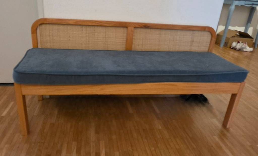 Panchine: Holzbank mit Sitzkissen – Usato da St. Gallen venduto da Karina079