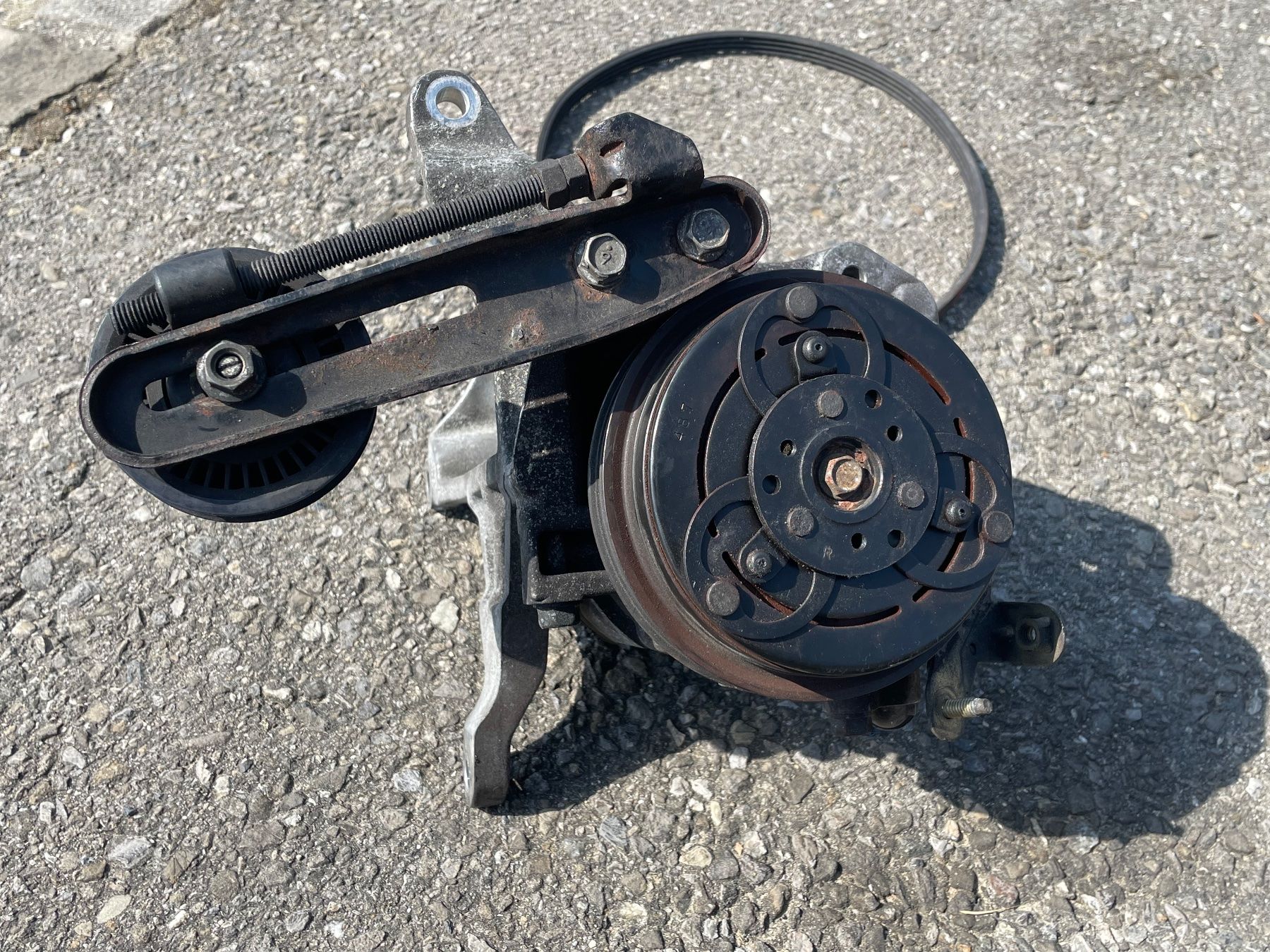 Subaru Toutes les pièces auto: Subaru Forester EJ20 : Klimakompressor – D'occasion à Gletterens par XBHS7412