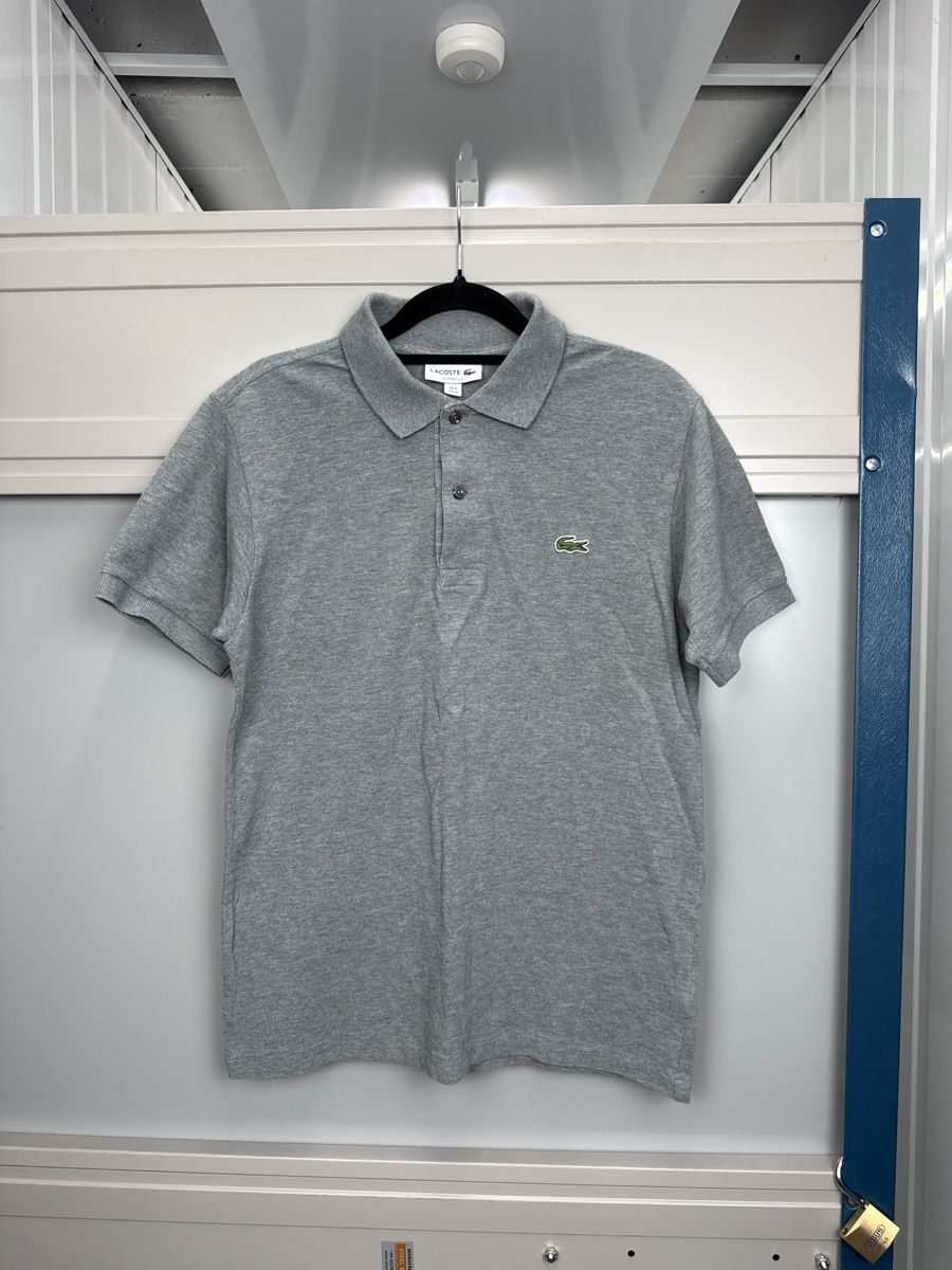 Lacoste Polo-Shirts: Lacoste Polo – Gebraucht aus Lausanne von Unehistoiredesapes