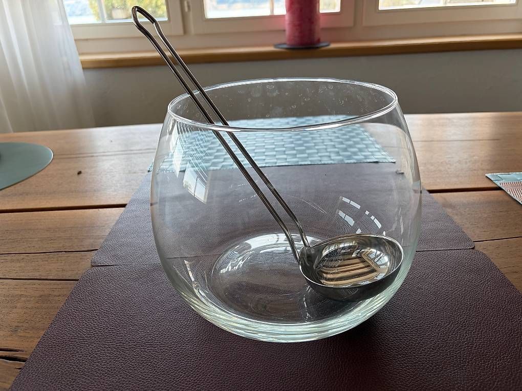 Verres: Bowle-Gefäss mit Schöpflöffel – D'occasion à Stäfa par Faw