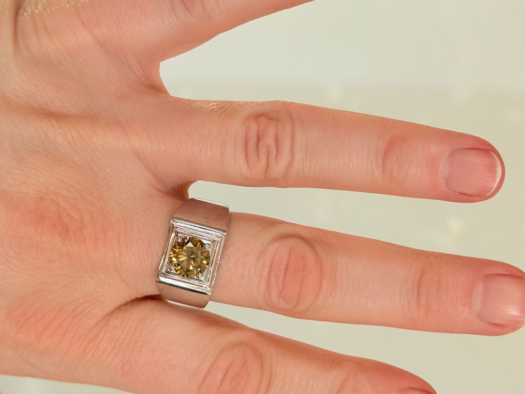 Ringe: 2.06 Ct Vvs1/+Round Brown Moissanite 61 SIZE – Neu und originalverpackt aus Genève von AWWA 4