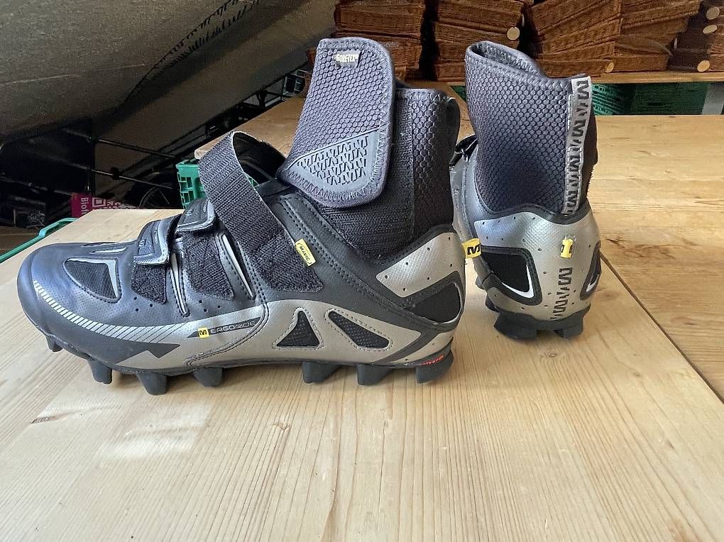 Herrenschuhe: Radschuhe Klickschuhe Winter – Gebraucht aus Zürich von helenespoerri 1
