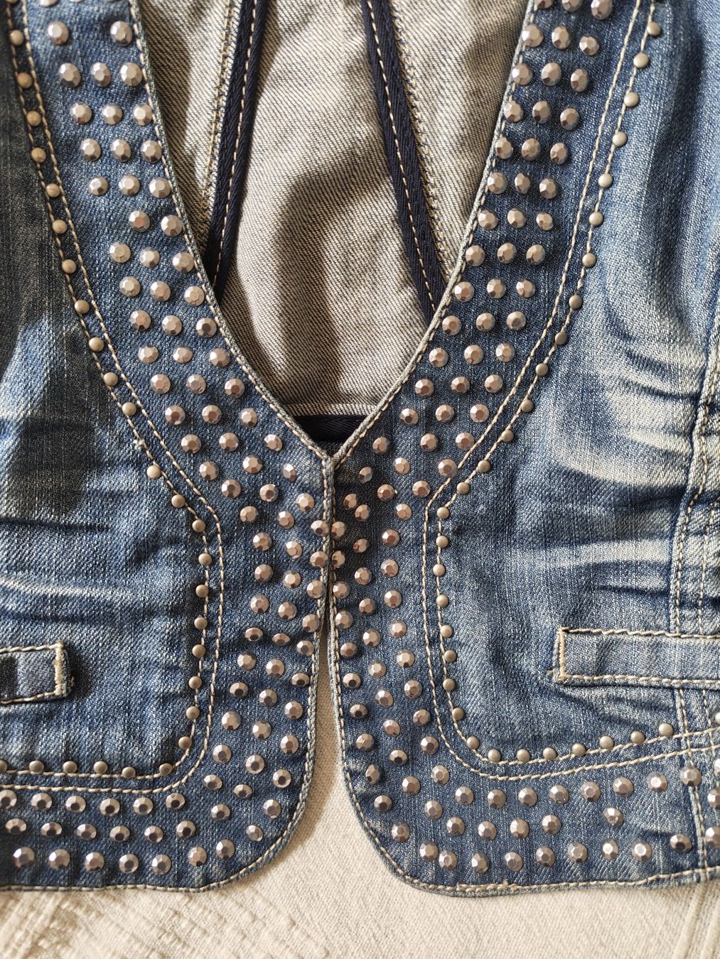 Gilet & Giacche senza maniche: Y2K denim vest – Usato da Zürich venduto da jac_qw7q 6