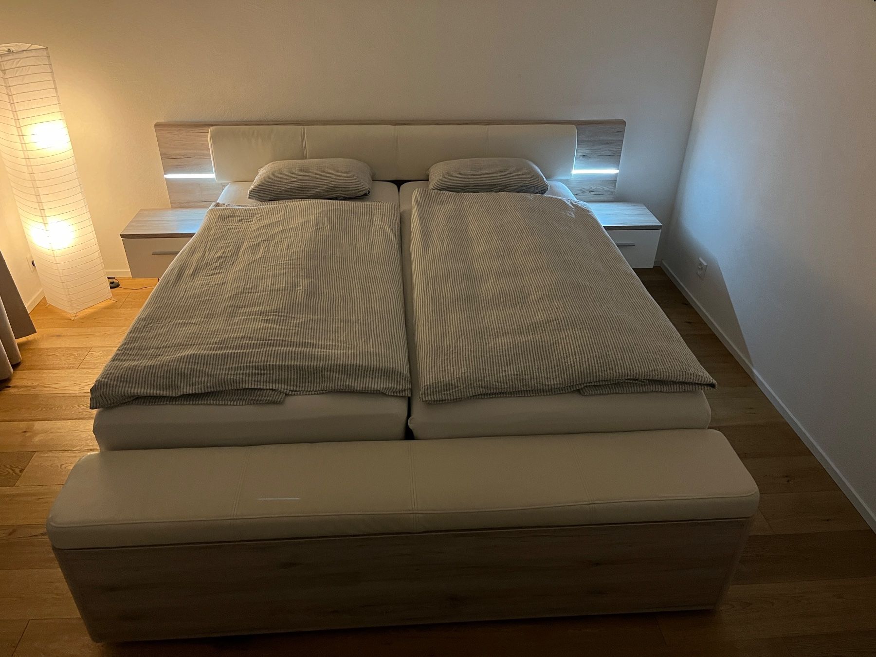Betten: Bett – Gebraucht aus Chur von