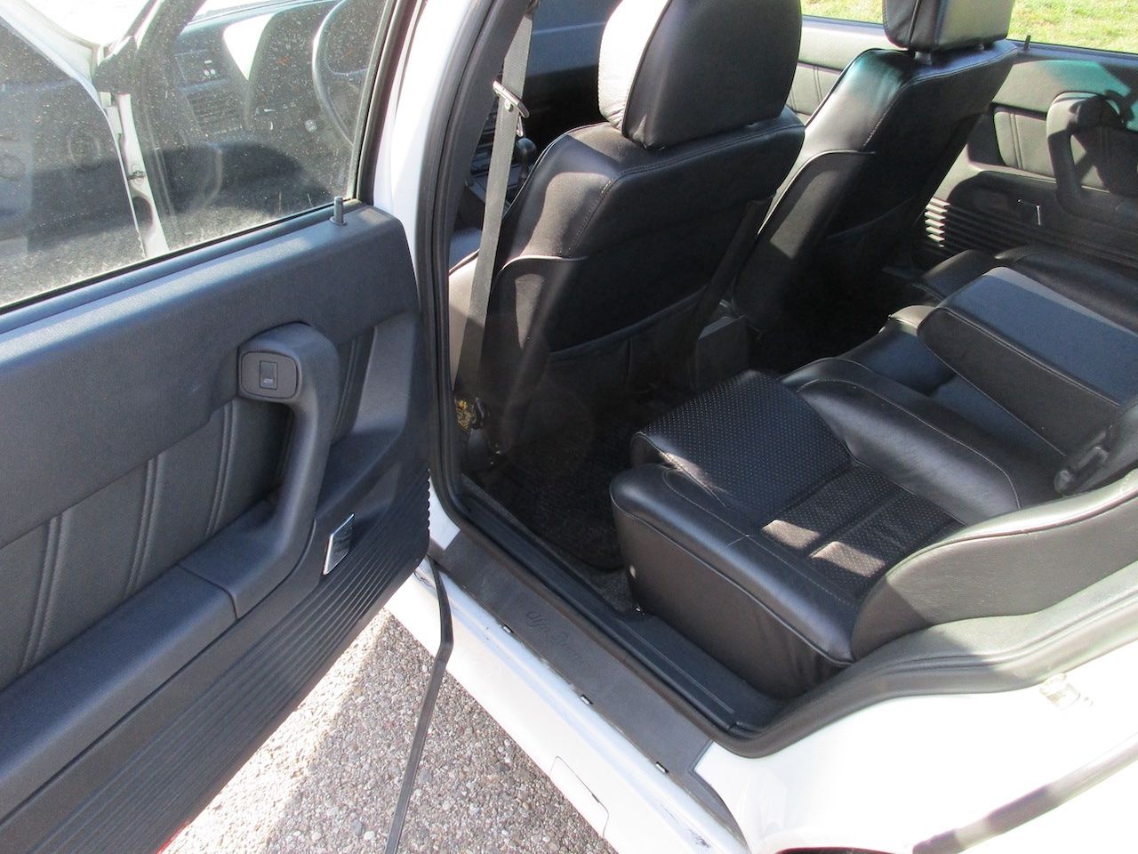 Alfa Romeo Automobili: Alfa Romeo 164 Q4 4x4 3.0 V6 – Usato da Sirnach venduto da MaechlerAutomobile 7