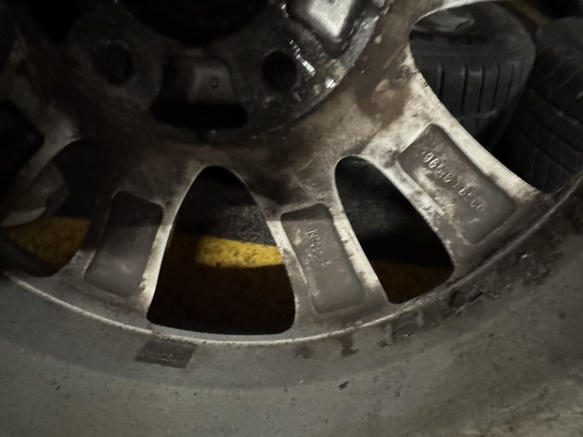 Pneumatici & Ruote complete: Roues Mazda – Usato da Vevey venduto da Chupita-met 9