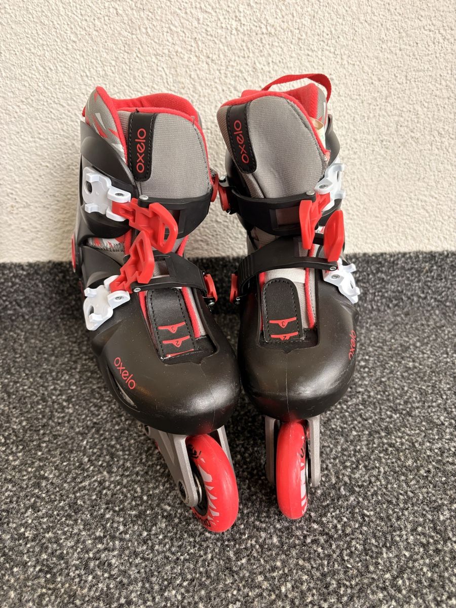 Oxelo Patins à roul. & inline: Inline Skates Grösse 28-30 verstellbar – D'occasion à St.Gallen par Levantera22 1