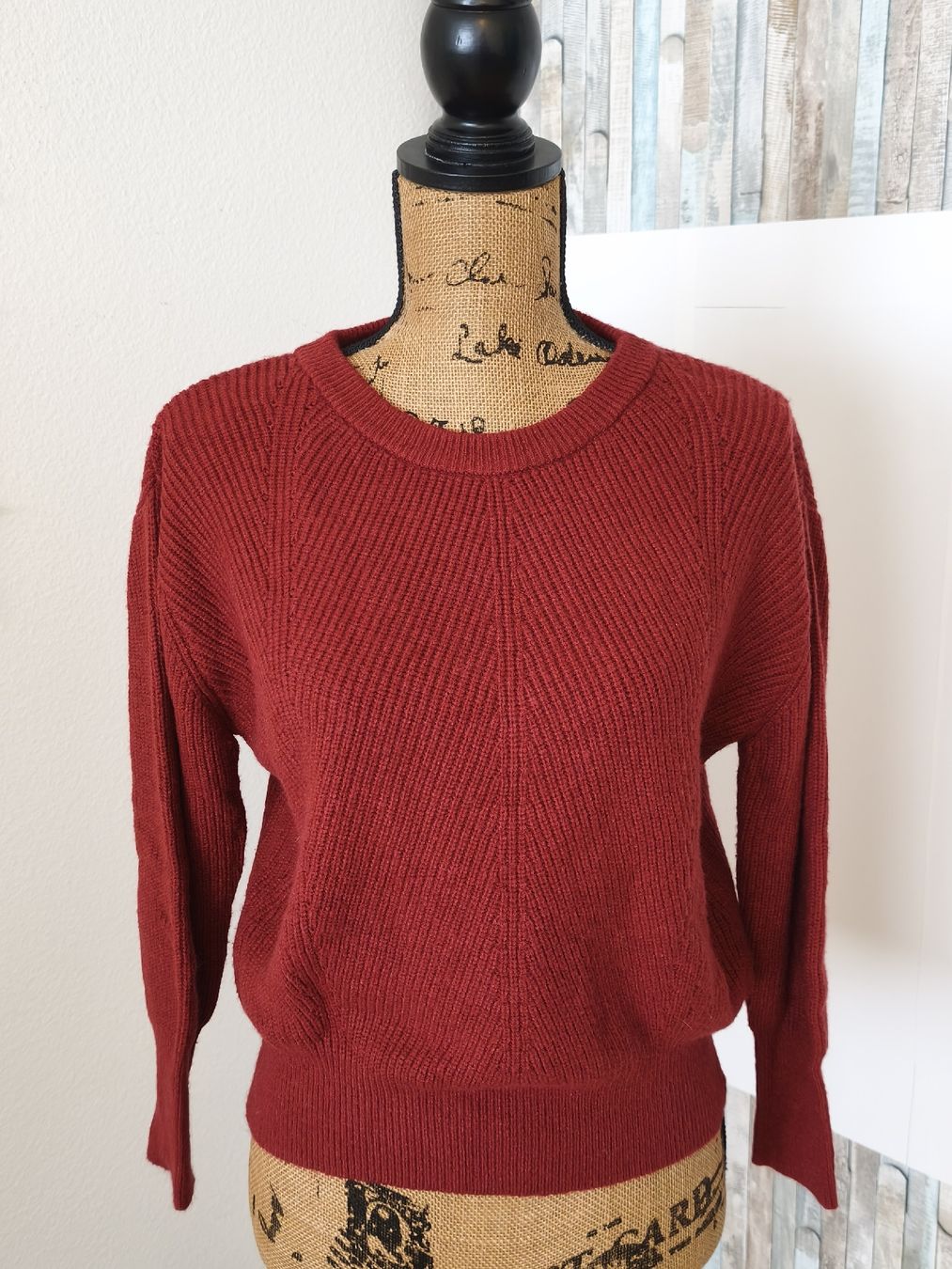 Maglioni & Felpe: Chicorée Pullover, Grösse XS, Bordeaux Rot, Neu! – Nuovo (secondo la descrizione) da KRIENS venduto da Franzy_Blond10