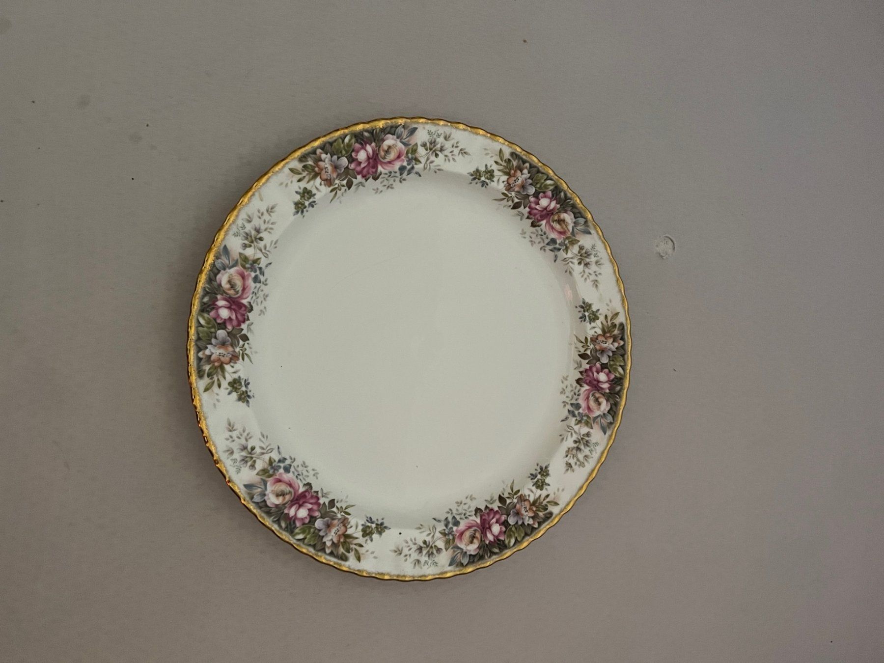 Royal Albert Piatti di portata: Royal Albert Porzelan Platte – Nuovo (secondo la descrizione) da Luzern venduto da Gast0 1