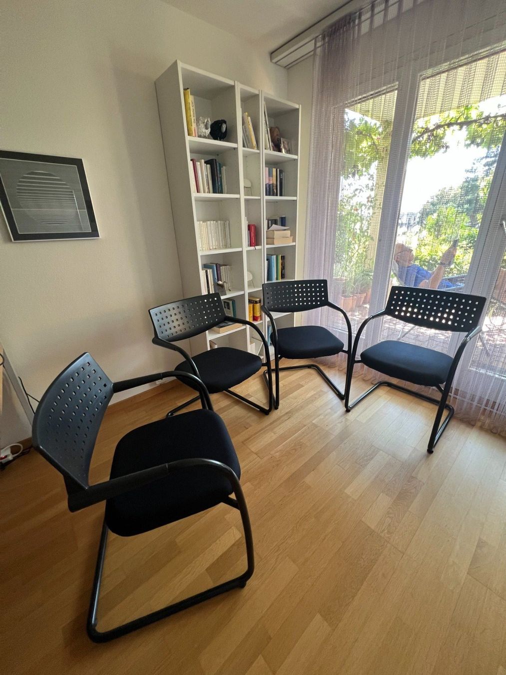 Vitra Stühle: 4 originale Vitra vis à vis Freischwinger Stühle – Gebraucht aus Zürich von delize 2