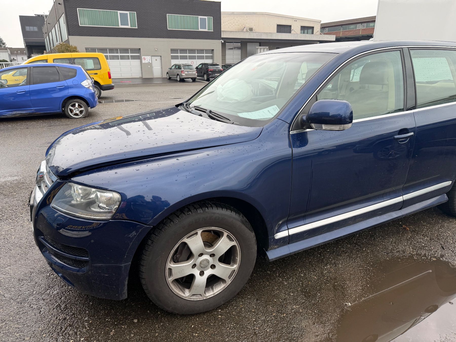 VW Autos: VW TOUAREG 2006, FULL OPTION, EXPORT – Défectueux à Meien par GSXR997