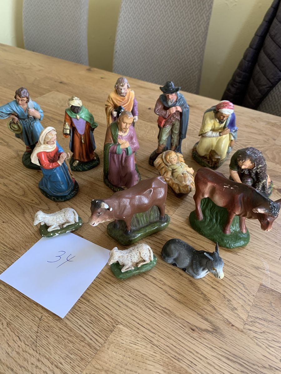 Statuette: Versch. Alte Krippenfiguren – Usato da Flawil venduto da Naphtali 1