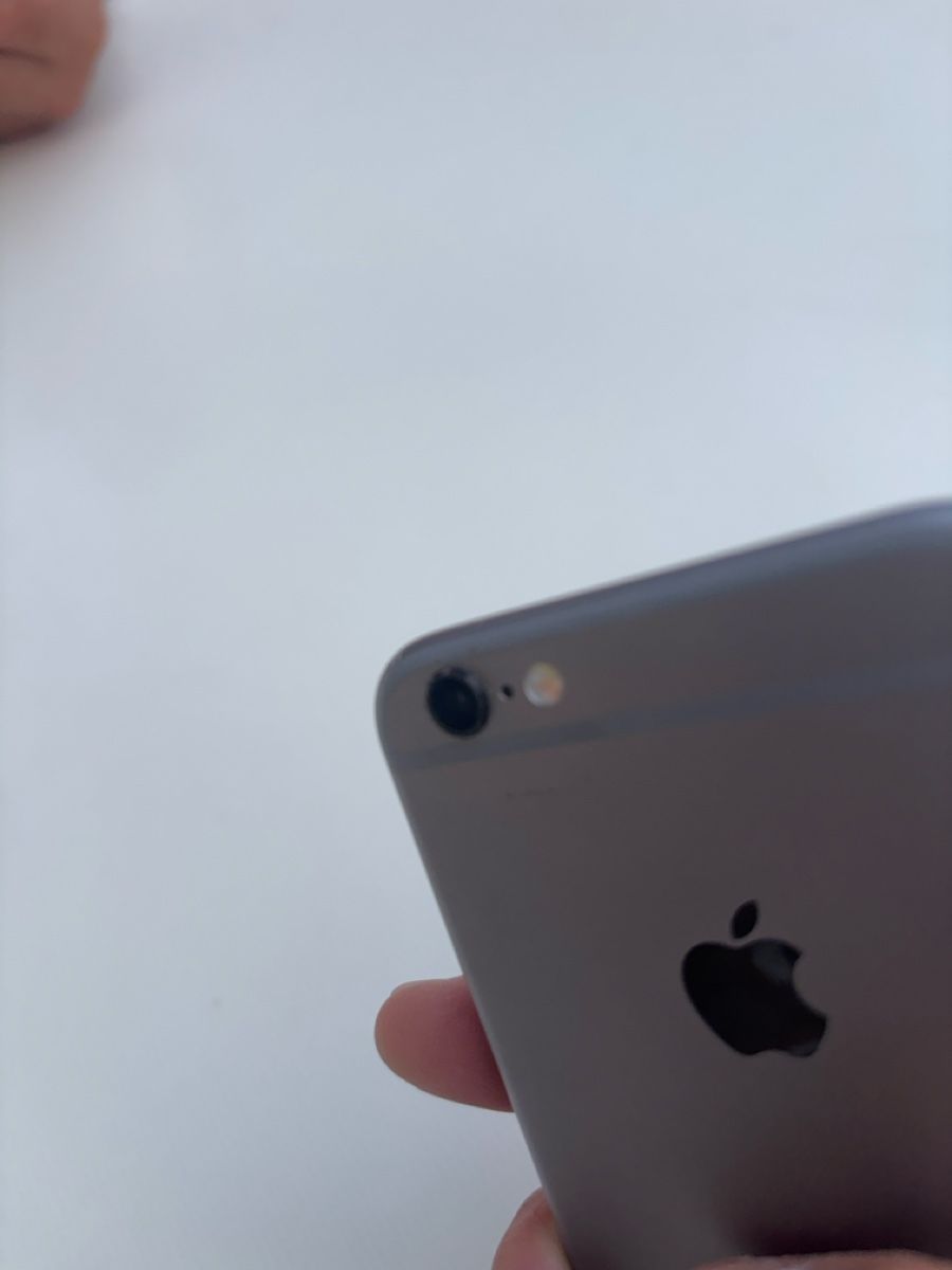 Apple Portables: iPhone 6s 32Gb bon état  – D'occasion à Courgenay par Mthunderball 2