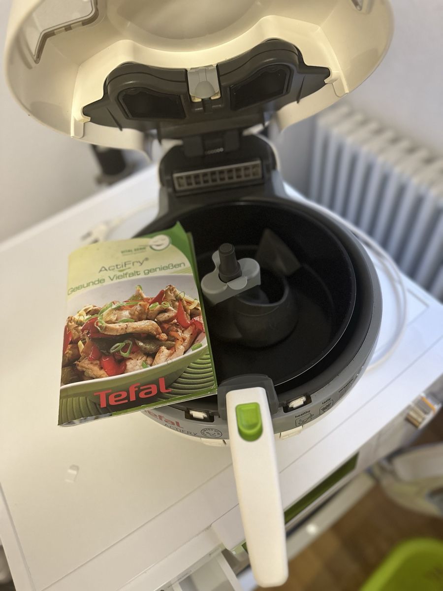 Tefal Küchengeräte: Tefal ActiFry Heissluftfritteuse – Gebraucht aus Pfäffikon ZH von thf_rqs2 2