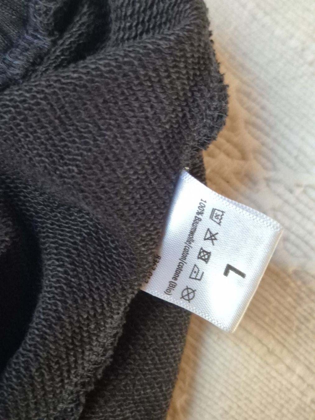 Completi & Tailleur: 2 teiler Migros Essentials schwarz Grösse L – Usato da Zürich venduto da Drago670 6