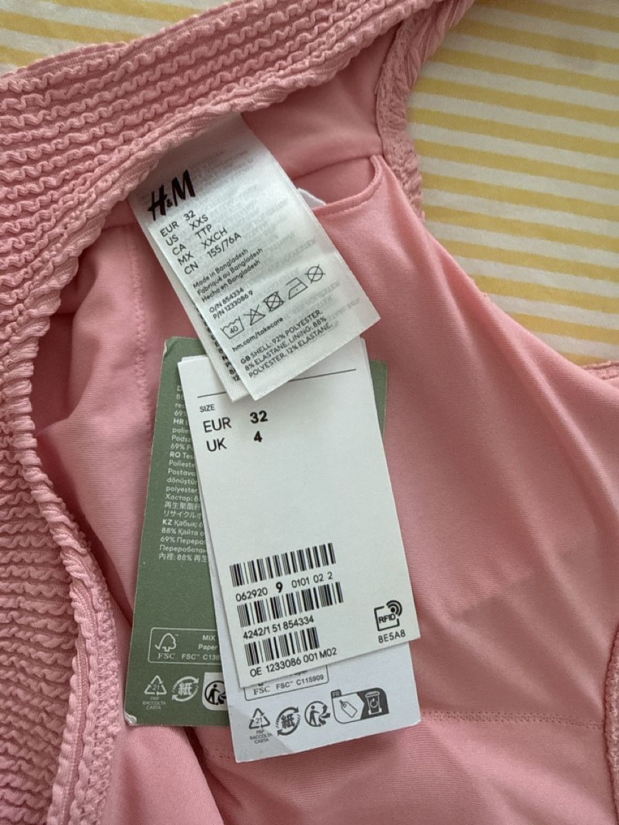 H&M Costumi da bagno & Bikini: Badeanzug rosa Grösse XS S HM Neu mit Etikett – Nuovo e nell'imballaggio originale da Zürich venduto da litlt 3