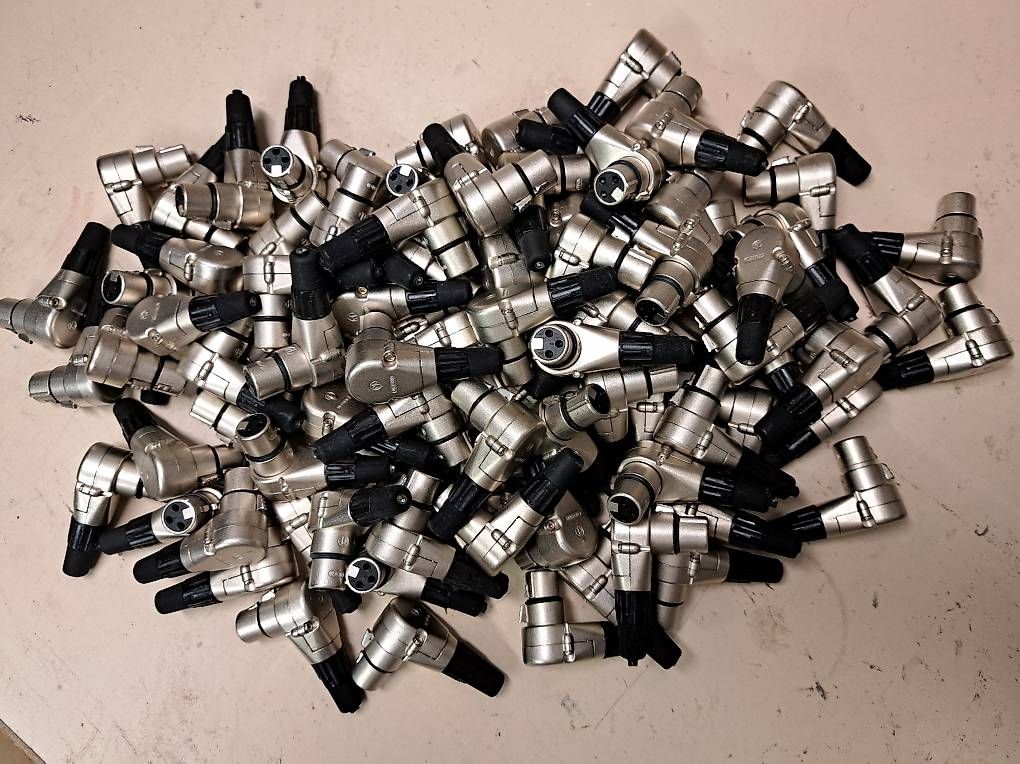 Microfoni: Neutrik XLR Stecker – Usato da Uznach venduto da gartenri