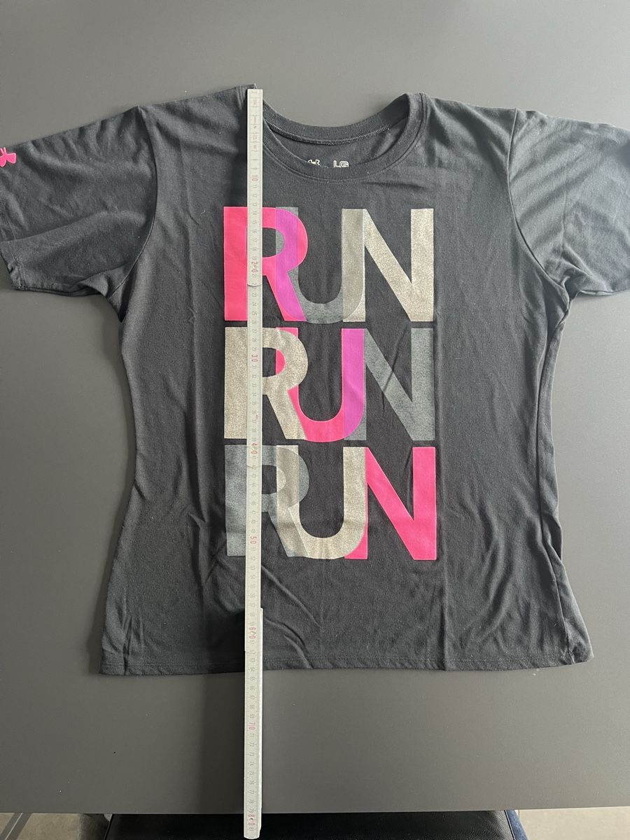 Under Armour T-shirt: T-shirt Underarmour – Usato da Lutry venduto da meg_pk9l 2