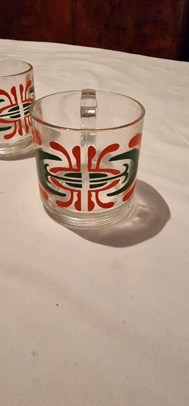 Tazze: Lots de 6 tasses à chocolat chaud vintage "Nutella" – Usato da Genève venduto da Petit-Ange 2