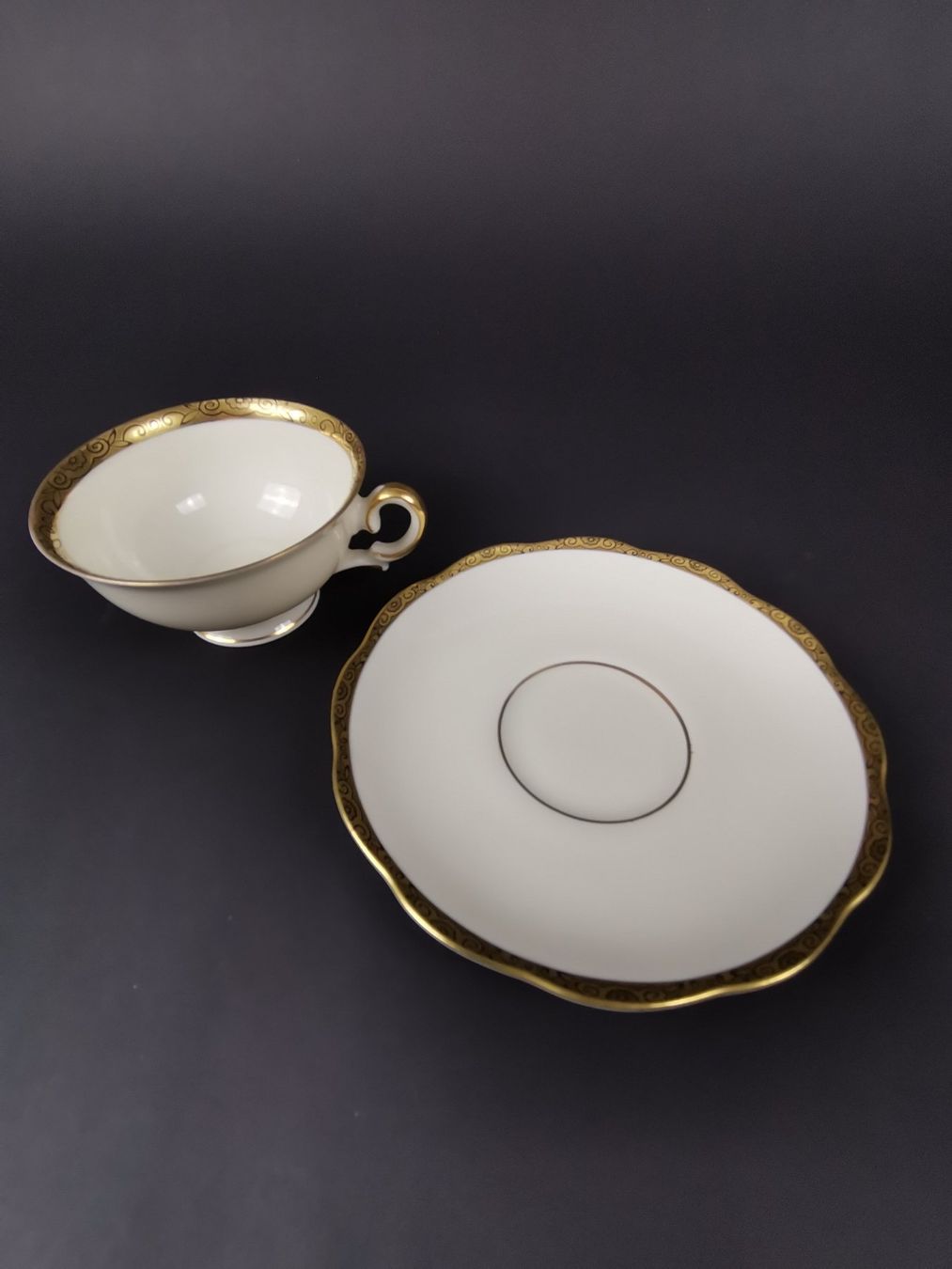 KPM Tasses: KPM Mokkatasse mit Unterteller – D'occasion à Schaffhausen par Restwert_SH 2