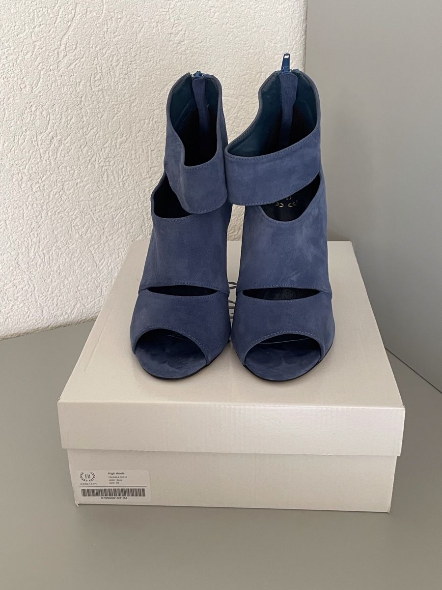 Damenschuhe: Talons aiguilles FB en daim bleu, taille 38, élégants! – Gebraucht aus Vuadens von Nina11 1