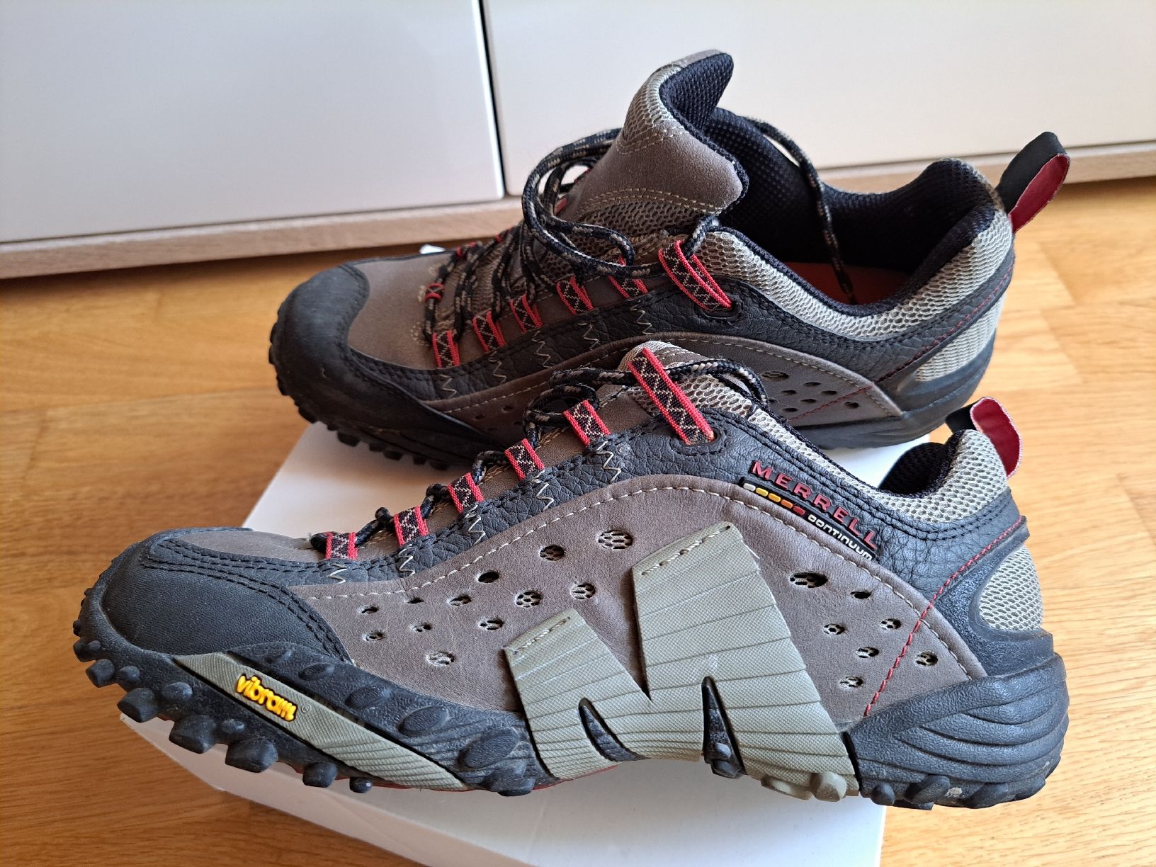 Merrell Scarpe da uomo: Merrell Sportschuhe Größe 42 – Usato da Morens FR venduto da Kiscica