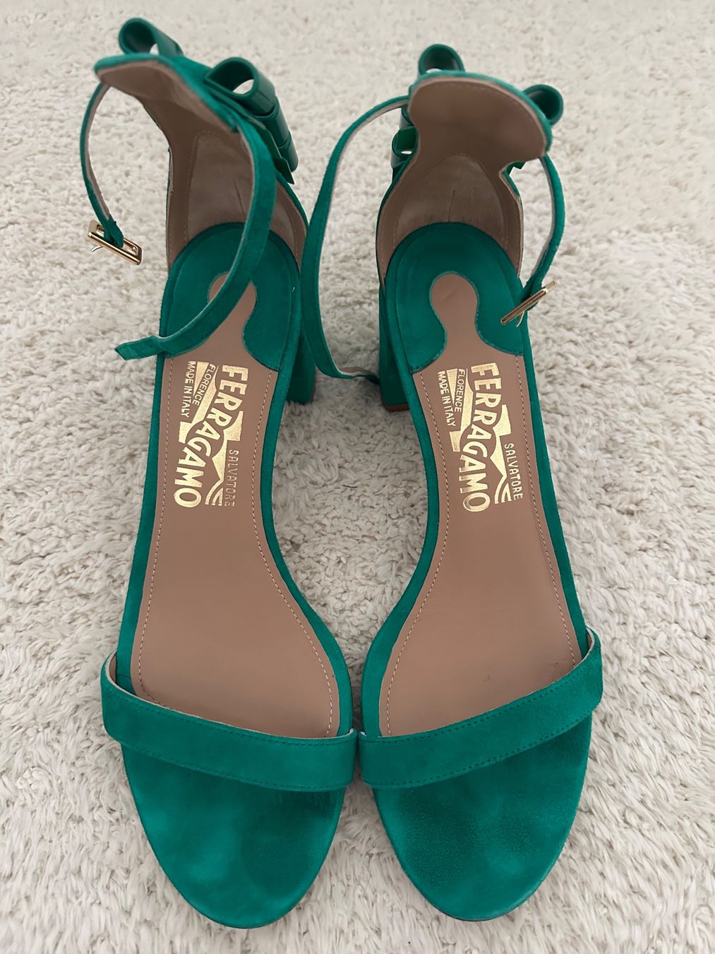 Salvatore Ferragamo Scarpe da donna: Salvatore Ferragamo Suede Sandals – Usato da Dallenwil venduto da ZD2019 3