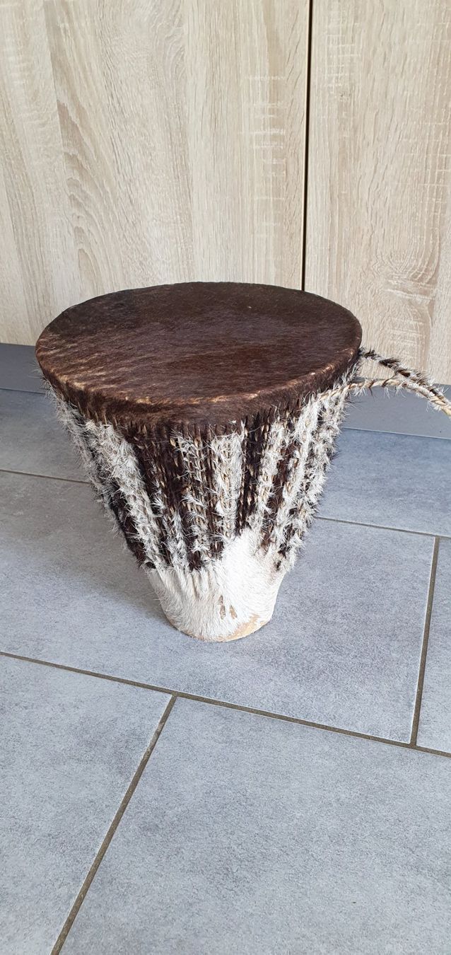 Strumenti musicali: Antike Trommel djembe doppelseitig mit fell bezogen selten – Usato da Mammern venduto da Iten-chris