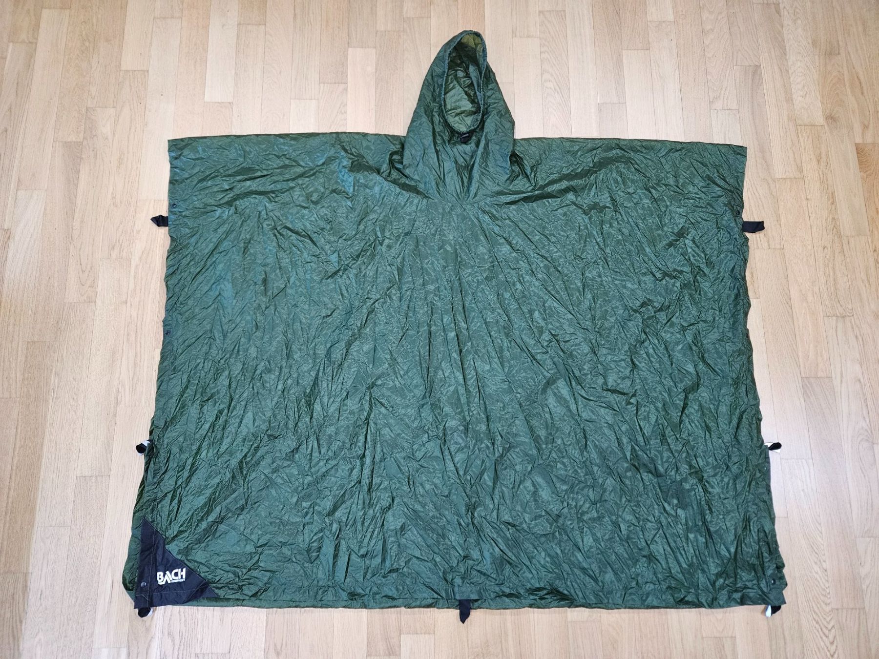 Altro in  Abbigliamento & Accessori: Bach Tarp Poncho - ungebraucht. – Nuovo (secondo la descrizione) da Zürich venduto da sunscreen01 2