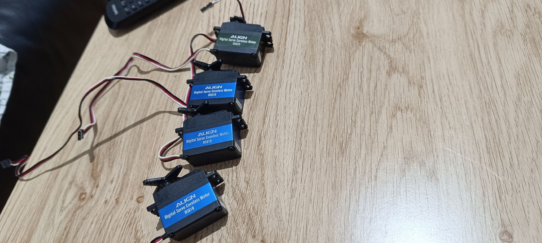 Align Modellismo RC: 3xAlign DS610 und 1xAlign DS620 – Usato da Lausen venduto da Trex700dfc 4