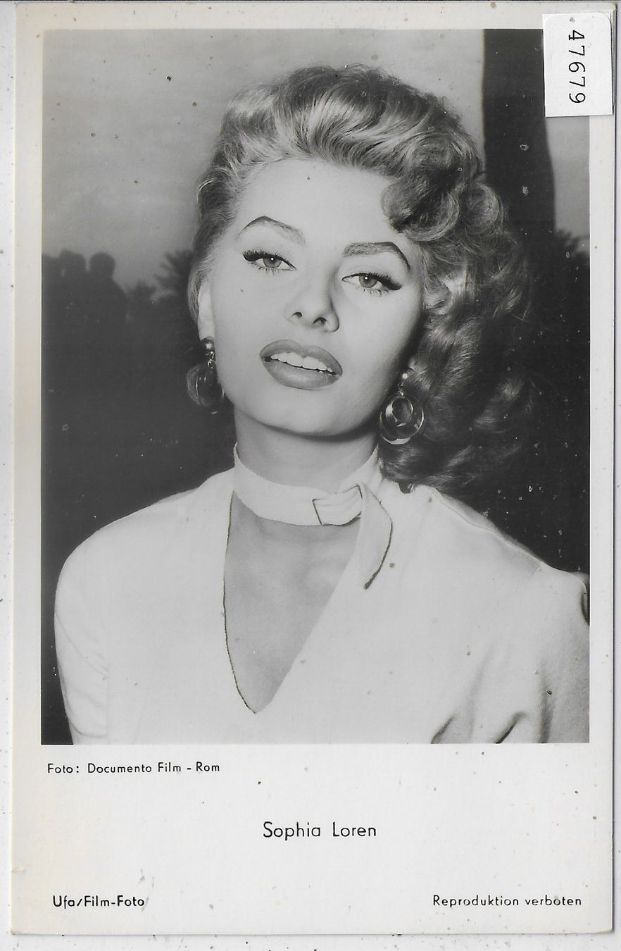 Cartoline postali: Sophia Loren Schauspielerin - UFA – Usato da Ettingen venduto da Kartenplanet