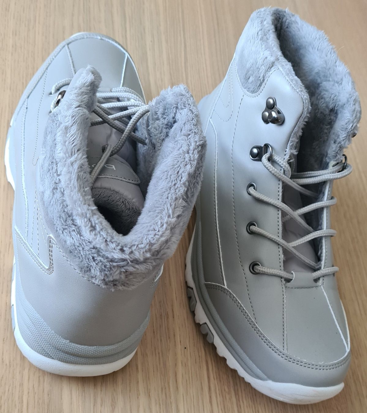 Scarpe da donna: Winterstiefel bonprix Gr 40 – Usato da Zürich venduto da Agios 3