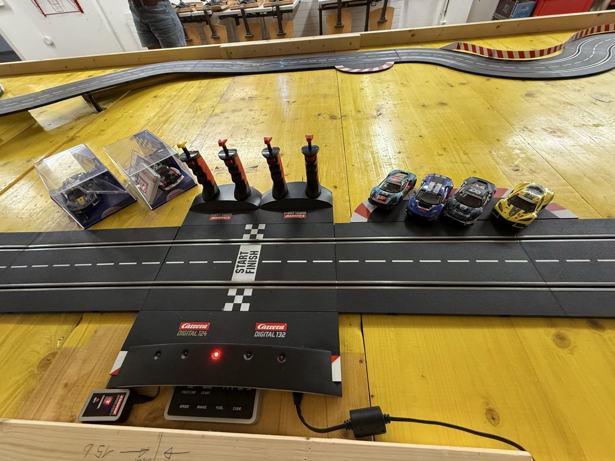 Carrera Rennbahnen: Carrera Digital  – Gebraucht aus Faulensee von Quaki3 3
