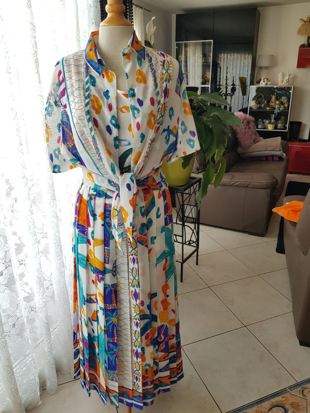 Completi & Tailleur: Louis Féraud Ensemble Vintage 42 – Usato da St-Triphon venduto da Jldr0