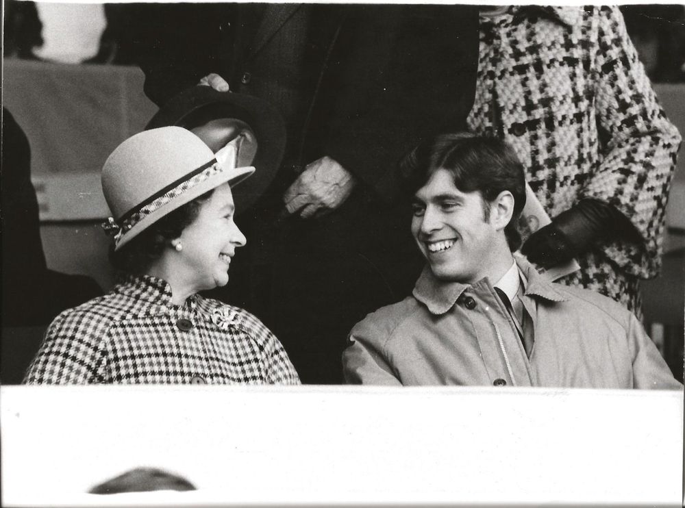 Queen Elizabeth II, United Kingdom Mit Prince Andrew, 1979 | Kaufen Auf ...