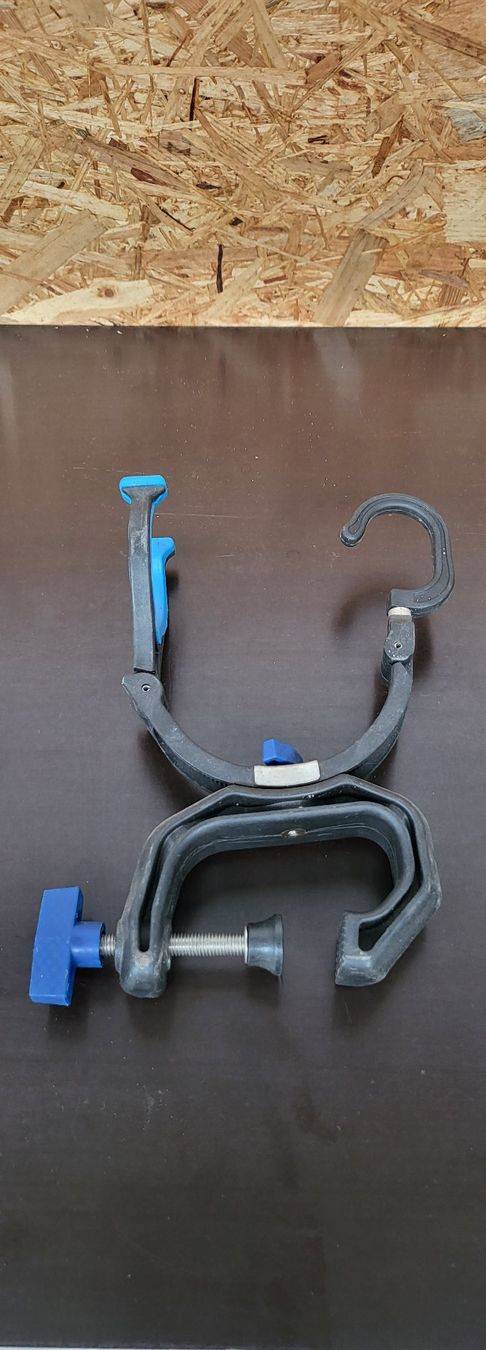 Accessori: Angelrutenhalter – Usato da Hallwil venduto da Dracco 1