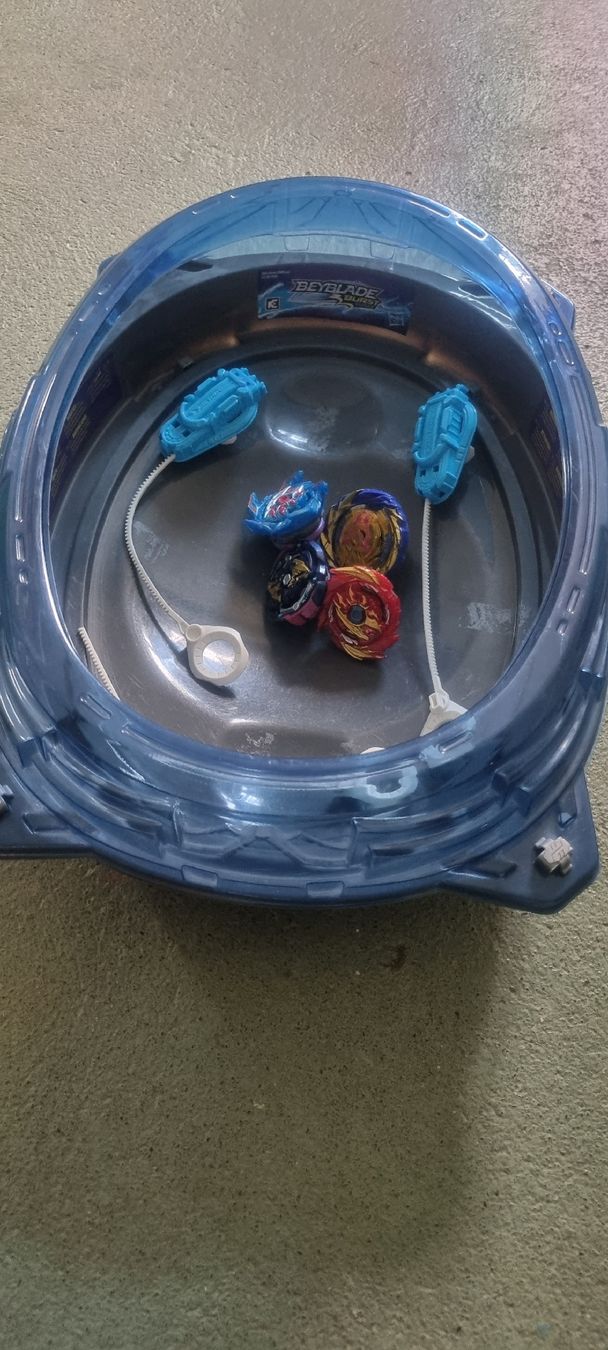 Jouets: Beyblade – D'occasion à Hünibach par susann2010
