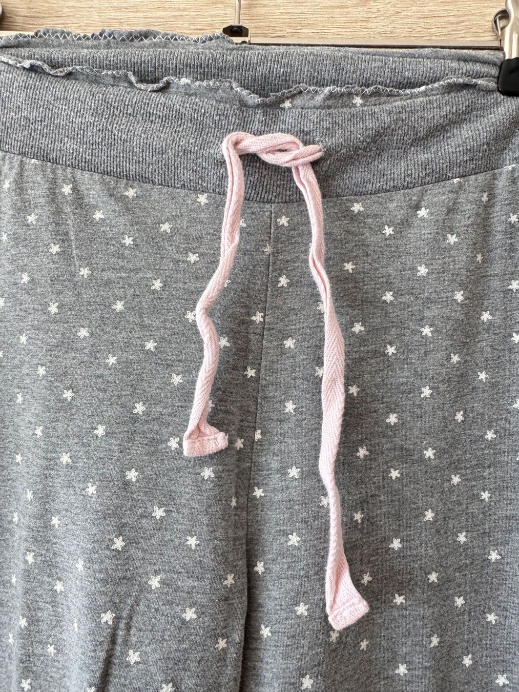 Pyjamas: Ensemble de pyjama gris – Gebraucht aus Montreux von Izapeche811 5