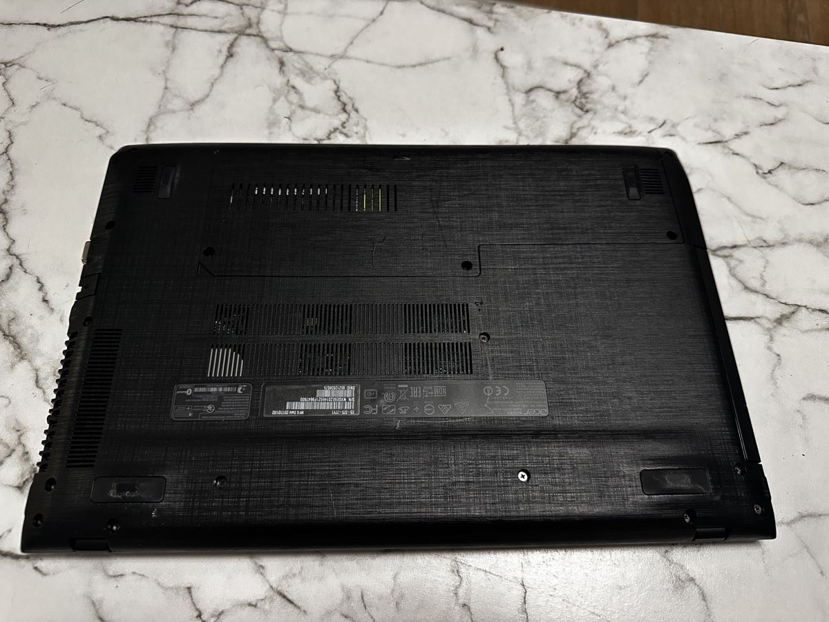 Acer Notebook: Acer I7 7 gen – Usato da Châtel-St-Denis venduto da OTB 5