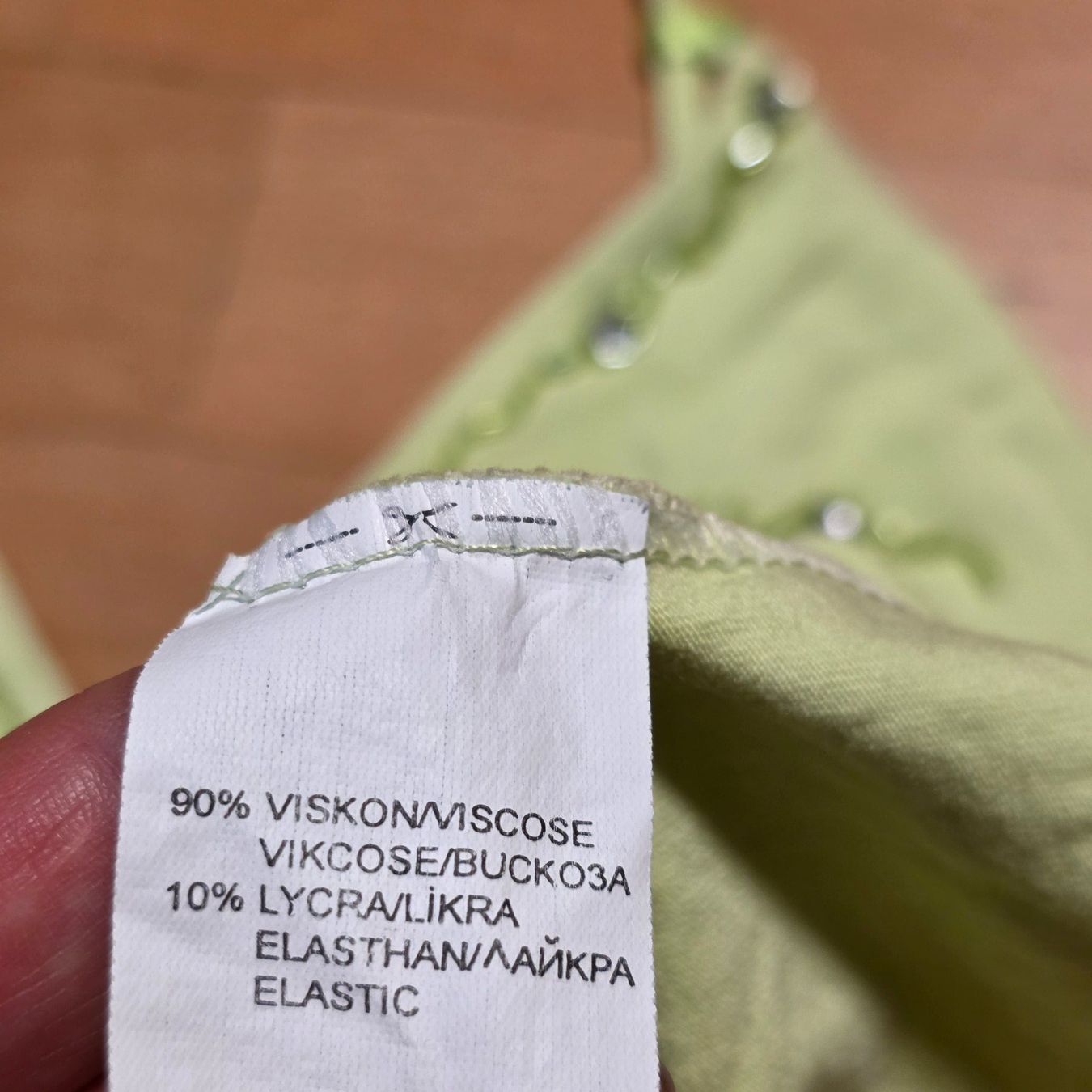 Top: Vintage Top grün M mit Perlen elegant – Usato da Wald ZH venduto da CapLux 2