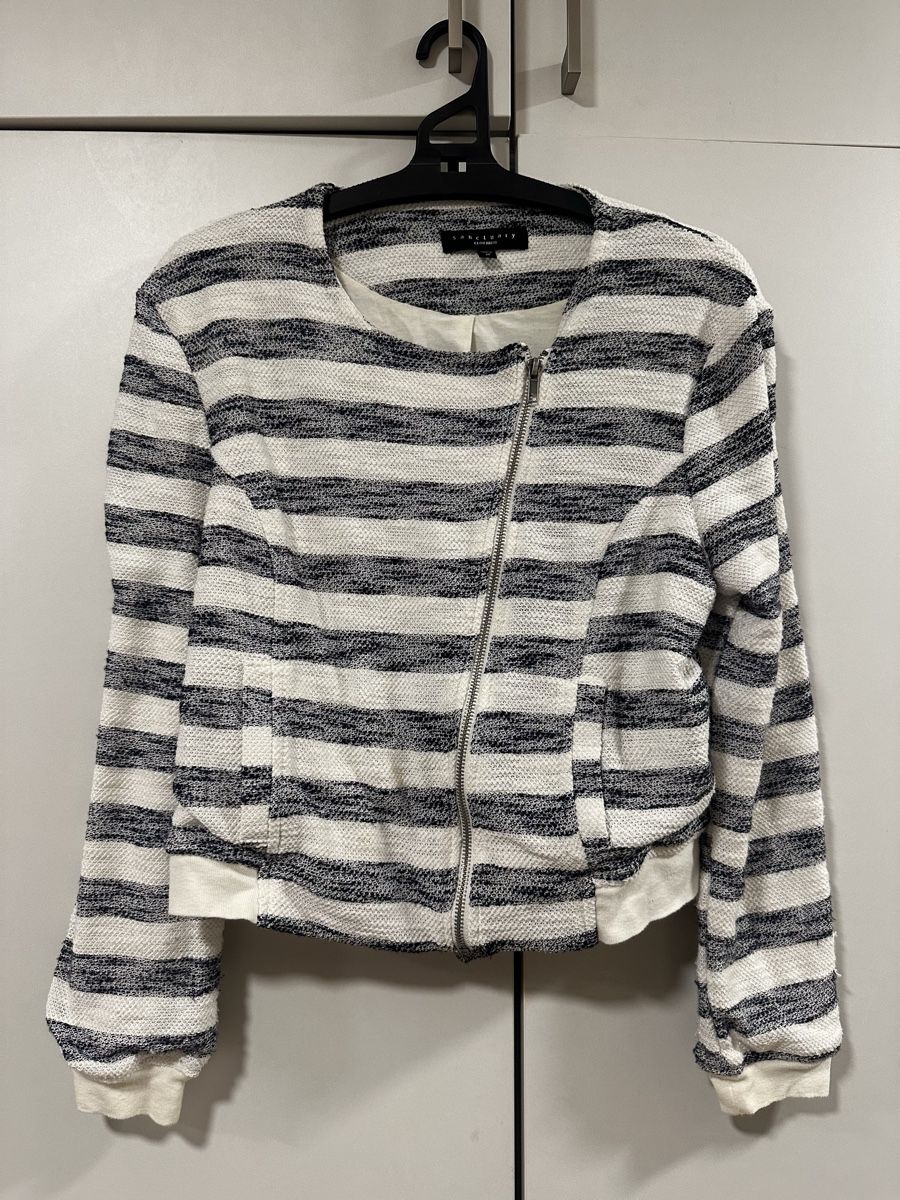 Vestes: Jacket striped size M used condition – D'occasion à Renens VD par ana_rc68