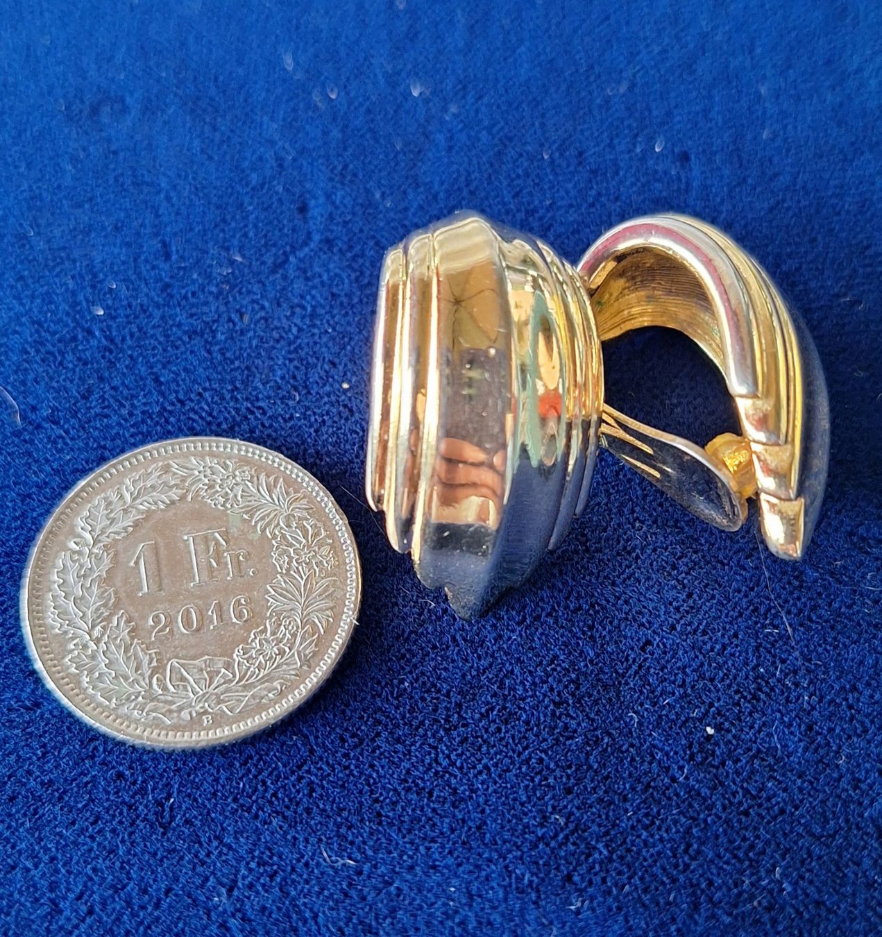 Orecchini pendenti & Orecchini a lobo: Boucles d'oreilles clip Soleil doré – Usato da St-Triphon venduto da Jldr0 4