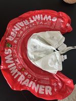 Schwimmtrainer Baby