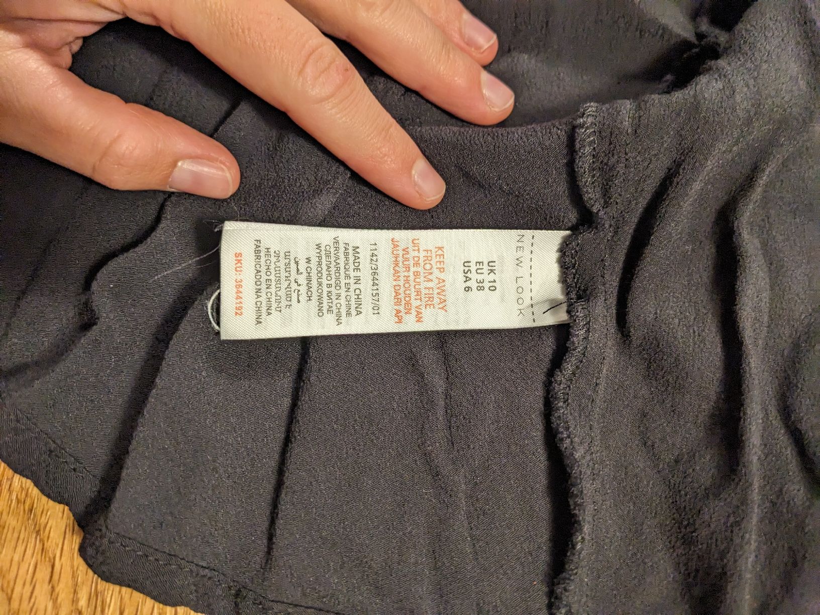 New Look Top: Träger Top Schwarz Gr. 38 - luftig – Usato da Basel venduto da labaffe01 5