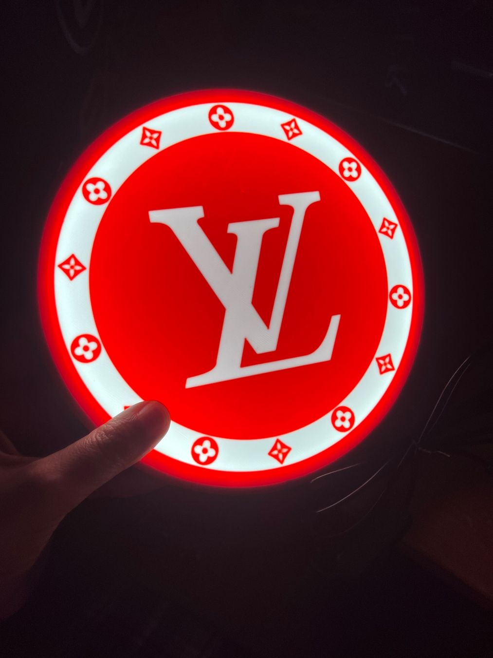 Tutte le decorazioni: Lightbox Louis Vuitton Rouge – Nuovo (secondo la descrizione) da Noville venduto da Berlusconi55