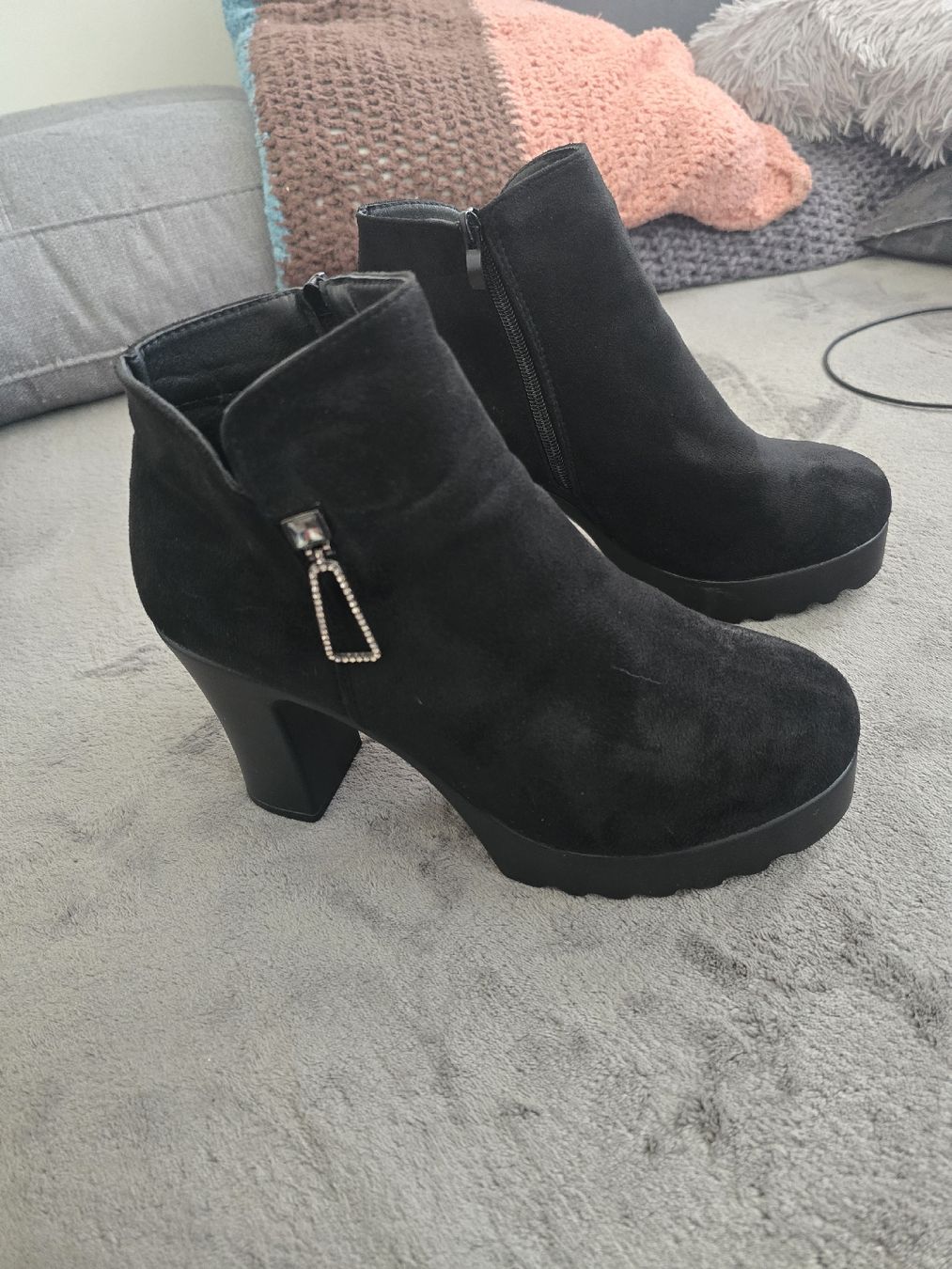 Scarpe da donna: eleganter schwarzer Stiefel, Grösse 41 – Usato da Muttenz venduto da kar_rp9p