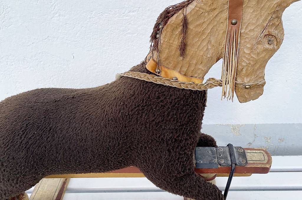 Altre altalene da giardino: Antikes Holz Schaukelpferd, Wippe – Usato da Ballwil venduto da ClassicGallery 1